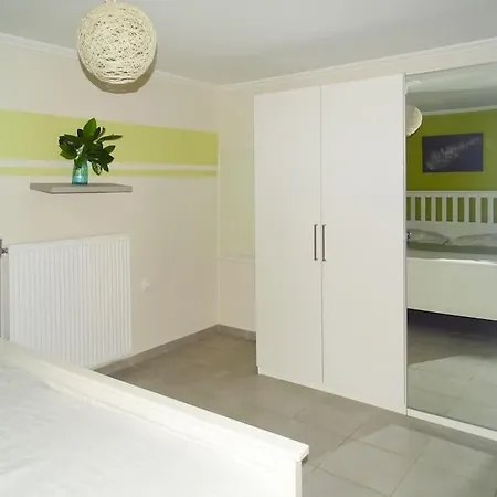 Apartment Holargos For Up To 3 Persons *